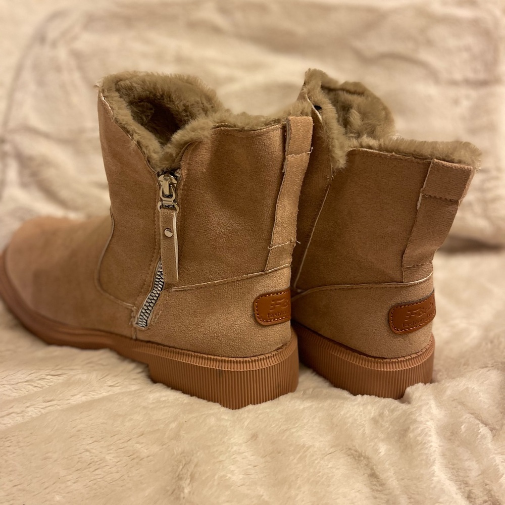 Boots, tan, size 10